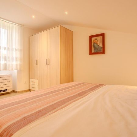Apartment Hrabric Njivice Kültér fotó