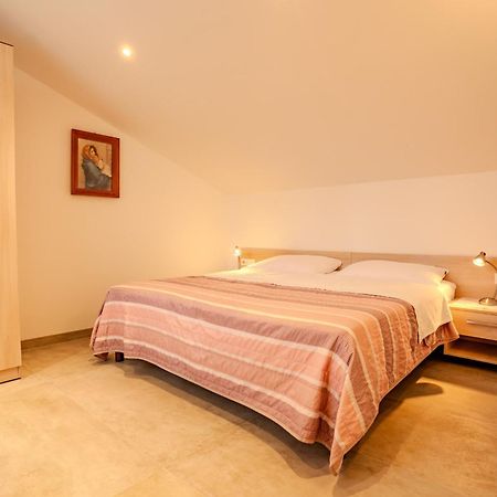Apartment Hrabric Njivice Kültér fotó